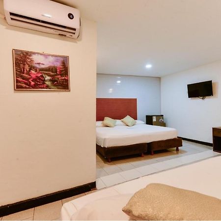 Hotel Continental Sai San Andrés Kültér fotó