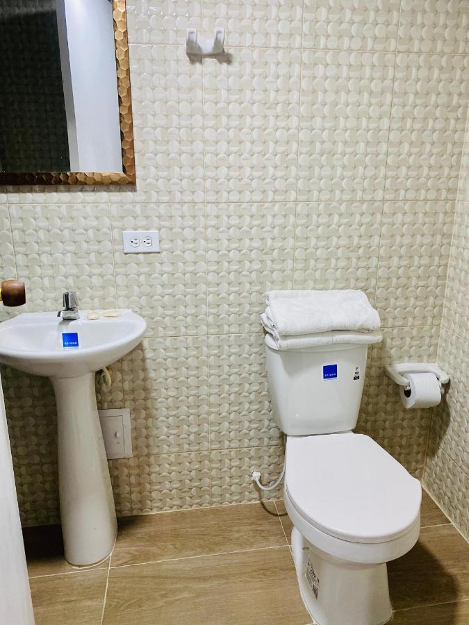 Hotel Continental Sai San Andrés Kültér fotó